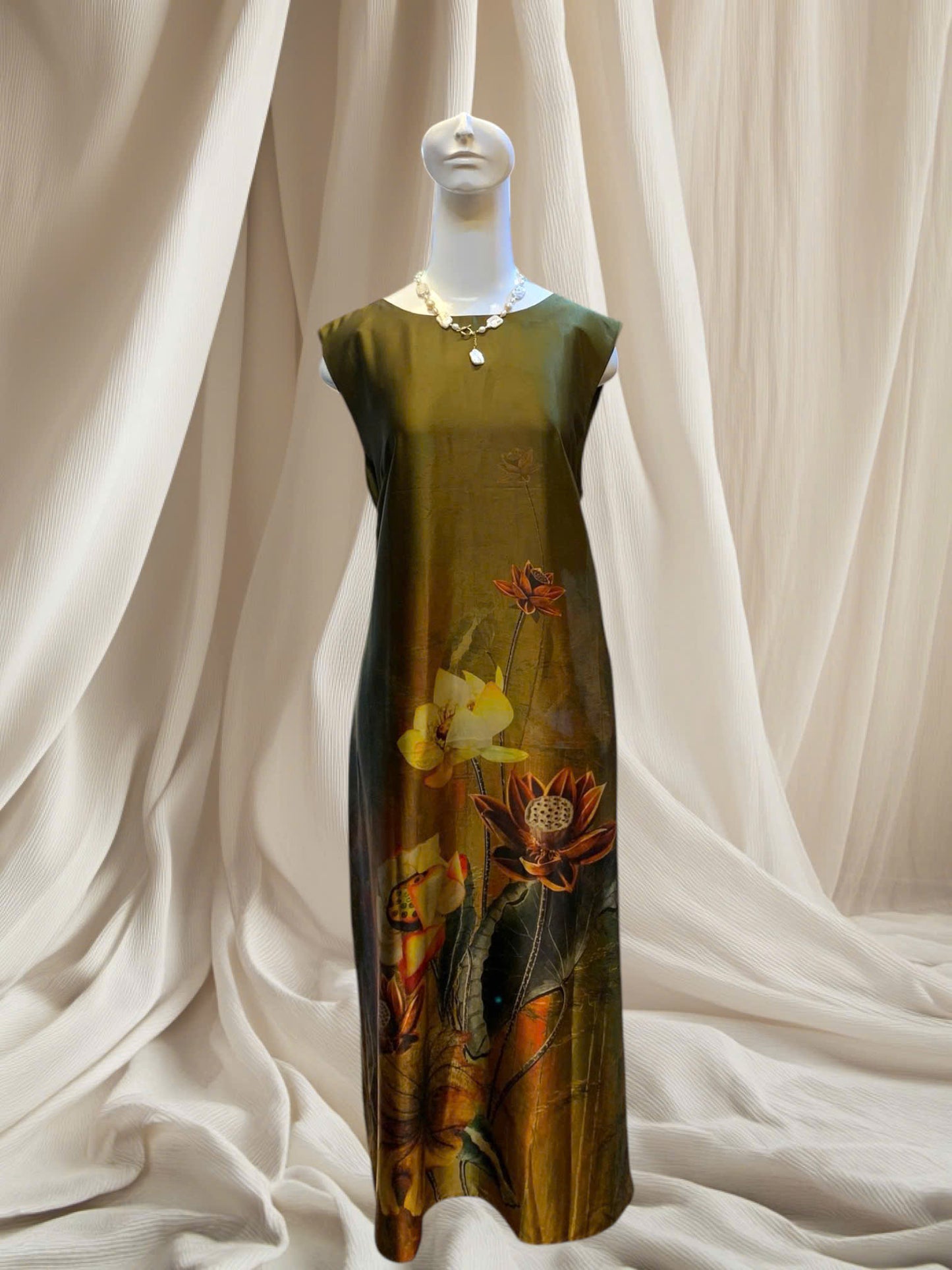 Lotus sleeveless Maxim silk dress